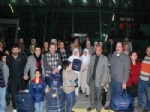 Umre'ye Gidecek 92 Kişi Şirket Vize Yaptırmayınca Havaalanında Kaldı