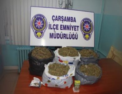 Çarşamba’da 5.5 Kilo Kubar Esrar Ele Geçirildi