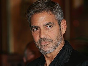 George Clooney'den Özür Hesabı