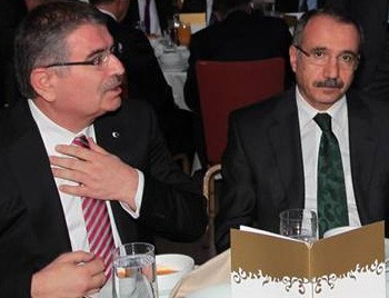 İki eski bakana oda aranıyor