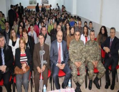 Başarılı Öğrenciler Ödüllendirildi