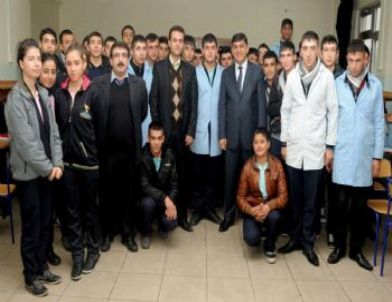 Başkan Fadıloğlu Okul Ziyaretlerini Sürdürüyor