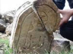 MEZAR TAŞLARı - Esrarengiz mezarların sırrı çözüldü