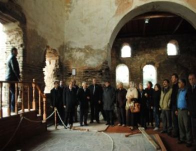 Gürsu Belediyesi'nden İznik’e Tarihi Yolculuk