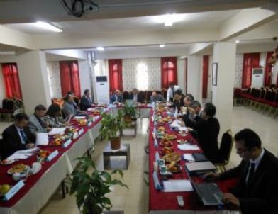 Vali Çiftçi Gediz'de