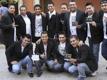 Öldürüp kuyuya attılar