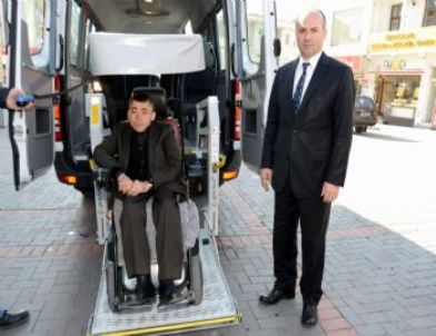Belediye Engelli Vatandaşlar İçin “engelli Aracı” Uygulaması Başlattı