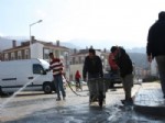 ÇAYDEĞIRMENI - Çaydeğirmeni Belediyesinden Toki Çevresinde Temizlik ve Düzenleme Çalışması