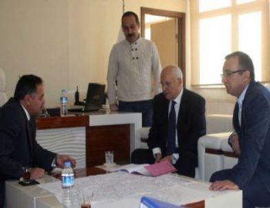 Yenimahalle’de Hedef 170 Bin Ton Asfalt