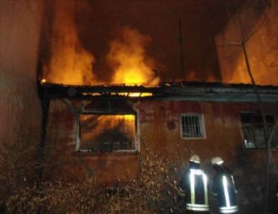 Denizli'de Korkutan Yangın