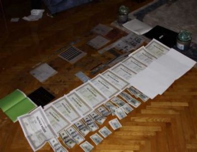 Sahte Para Basan Şebeke Çökertildi