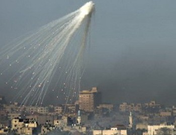 Eli kanlı Esed, muhaliflere fosfor bombasıyla saldırdı: 147 ölü