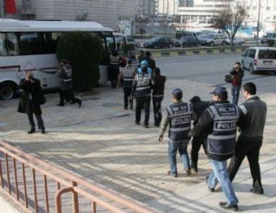 Uyuşturucu Tacirlerinden 15'i Tutuklandı