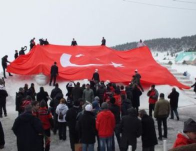 Bursalı Dağcılar Sarıkamış Şehitleri İçin Yürüdü