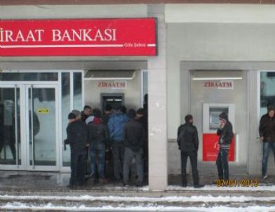 Vatandaşların ATM Çilesi