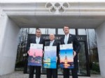 IOC - İstanbul 2020 Tarihi Adaylık Dosyasını İoc’ye Teslim Edildi