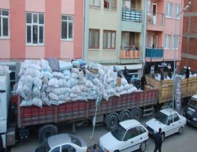 Suriye’ye Tır Dolusu Yardım