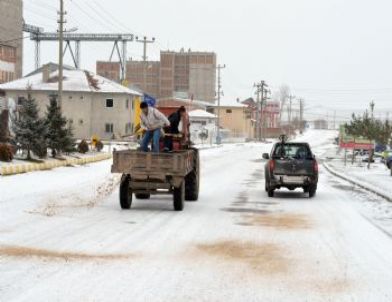 Alaca’da Karla Mücadele Çalışmaları