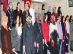 Alaşehir'de Aile Eğitimi Kursu'nu Tamamlayan Annelere Belgeleri Verildi