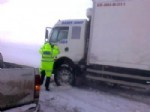 Erzurum’da Kar ve Tipi Sürücülerin Kabusu Oldu