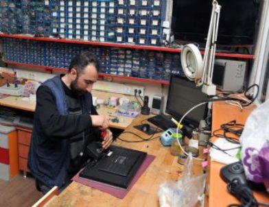 Herkesin Yapamadığını O Yapıyor