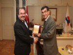Rektör Prof. Dr. Aslan’dan Türkiye İş Kurumu İl Müdürü Koç’a Teşekkür Plaketi