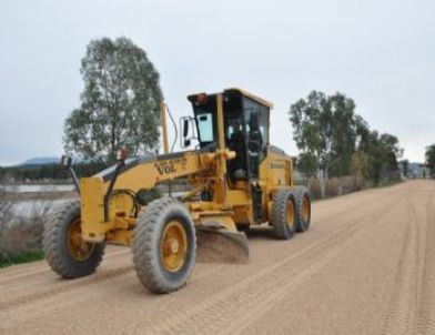 Aliağa'da Kış Ortasında Yaz Hazırlığı
