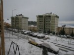 İLGİNÇ GÖRÜNTÜ - Kilis Güne Karla Uyandı