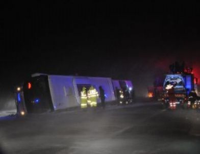 Kırşehir'deki Otobüs Kazasında 1' İ Ağır 10 Kişi Yaralandı