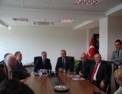 Türkiye Gazeteciler Federasyonu Başkanı Atilla Sertel, Ak Parti'yi Ziyaret Etti