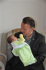 BEBEK BAKIMI - Başkan Karabalık Bebek Ziyaretlerine Devam Ediyor