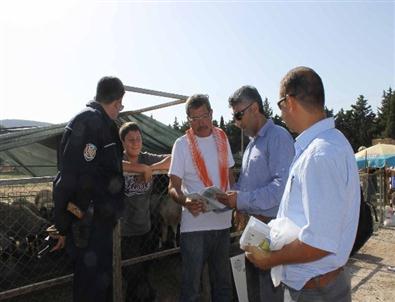 Çeşme Polisi’nden Esnafa Sahte Para Uyarısı