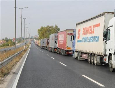 Kapıkule’de Tır Geçişleri Başladı