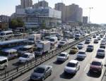 Tatilciler İstanbul trafiğini kilitledi