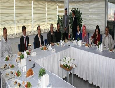 Düzce Valisi Su 'Düzce’nin Tek Eksiği Tanıtım”