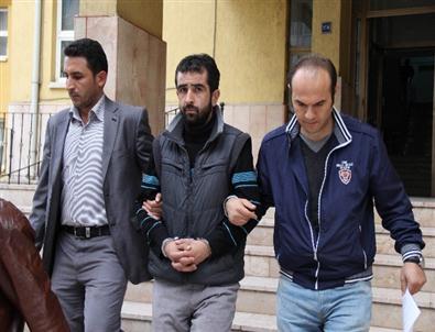 Sigara Yüzünden Arkadaşını Bıçaklayan Şahıs Tutuklandı