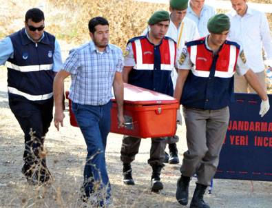 Bayramlaşmaya gelmeyen çocuklarını vurdu