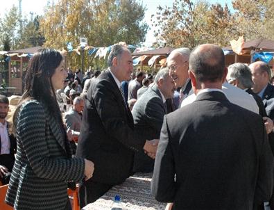 Ak Parti’de Bayramlaşma Programı