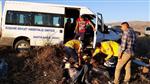 DİYALİZ HASTASI - Sivas’ta Diyaliz Minibüsü İle Otomobil Çarpıştı Açıklaması