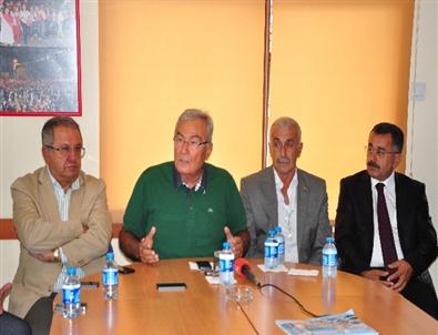 Deniz Baykal Alanya'da Partililerle Bayramlaştı