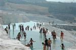 Yağmurlu Hava Pamukkale’ye Ziyareti Azalttı