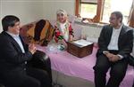 Dışişleri Bakanı Davutoğlu’ndan Engelli Kadına Ziyaret