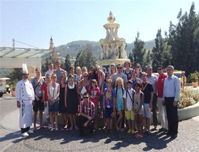 Hollandalı Öğrenciler Geleceğin Tatilini Görmek İçin Kuşadası’na Geldi