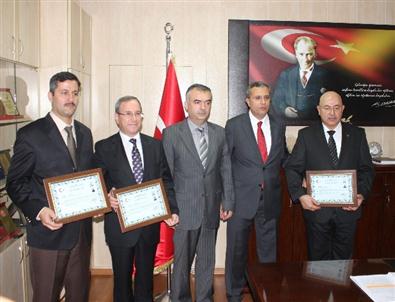 Özel Okullar ‘başarı Belgelerini’ Aldı