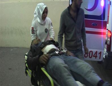 Bıçaklanan Genç Hastaneye Kaldırıldı