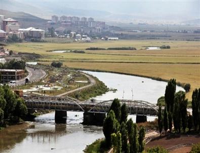 Tarihi Ardahan Köprüsü Restore Edilerek Turizme Kazandırılacak