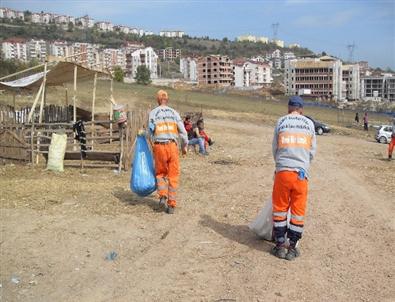 İzmit'te Kurban Pazarından 9 Kamyon Çöp Çıktı