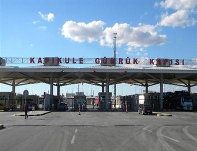 Yakalanacağını Anlayınca Tır'ı Bırakıp Kaçtı