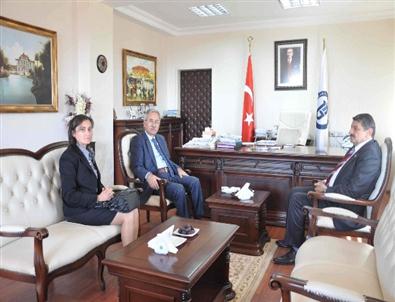 Başkan Akın'dan Rektör Kaplan'a Ziyaret
