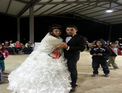 Elli Yıllık Gelenekle Evlendiler